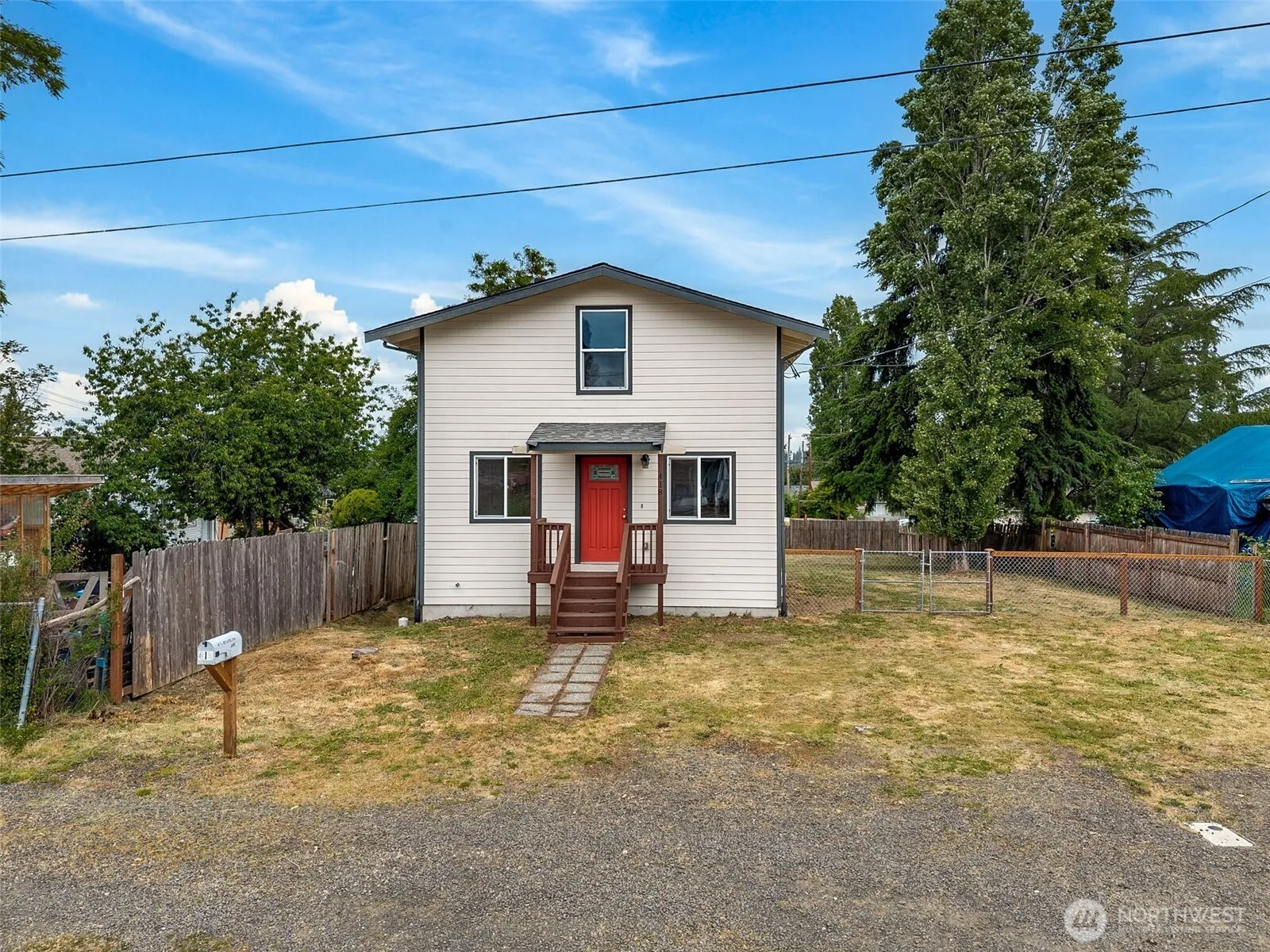 Property photo for 418 Dearborn Avenue, Shelton photo 2