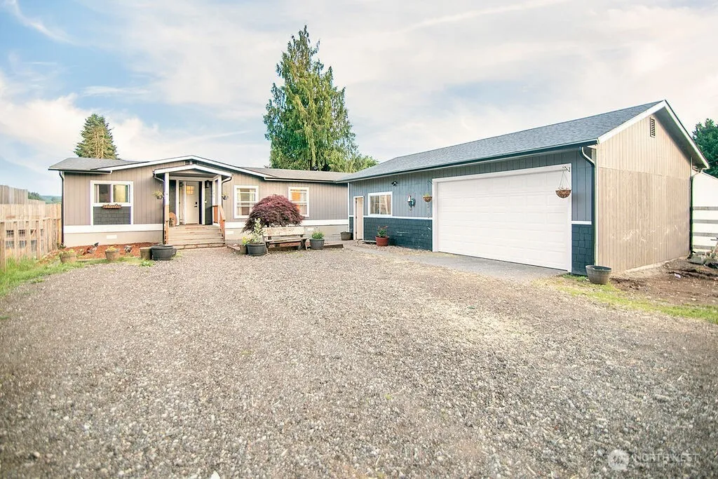 Property photo for 11845 School Land Road Sw, Rochester