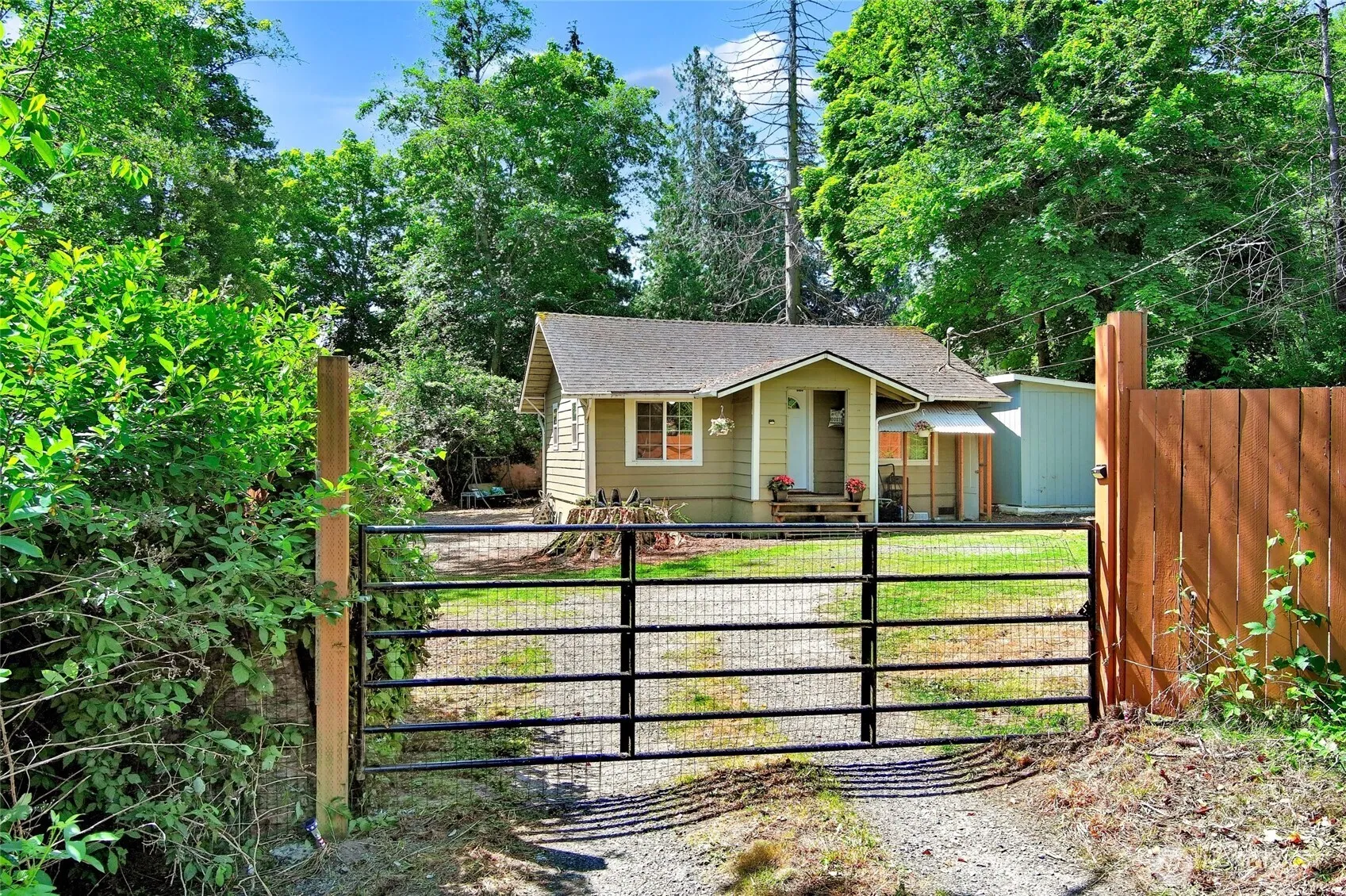 Property photo for 5000 Lakewood Road, Stanwood photo 2