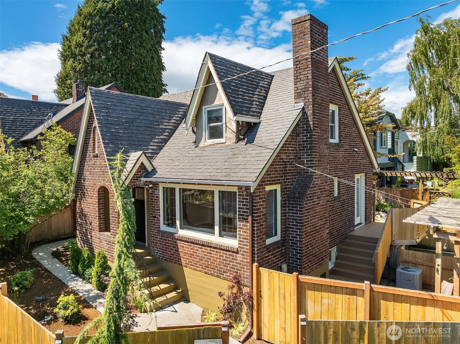 Property photo for 1618 Ne 80th Street, Seattle