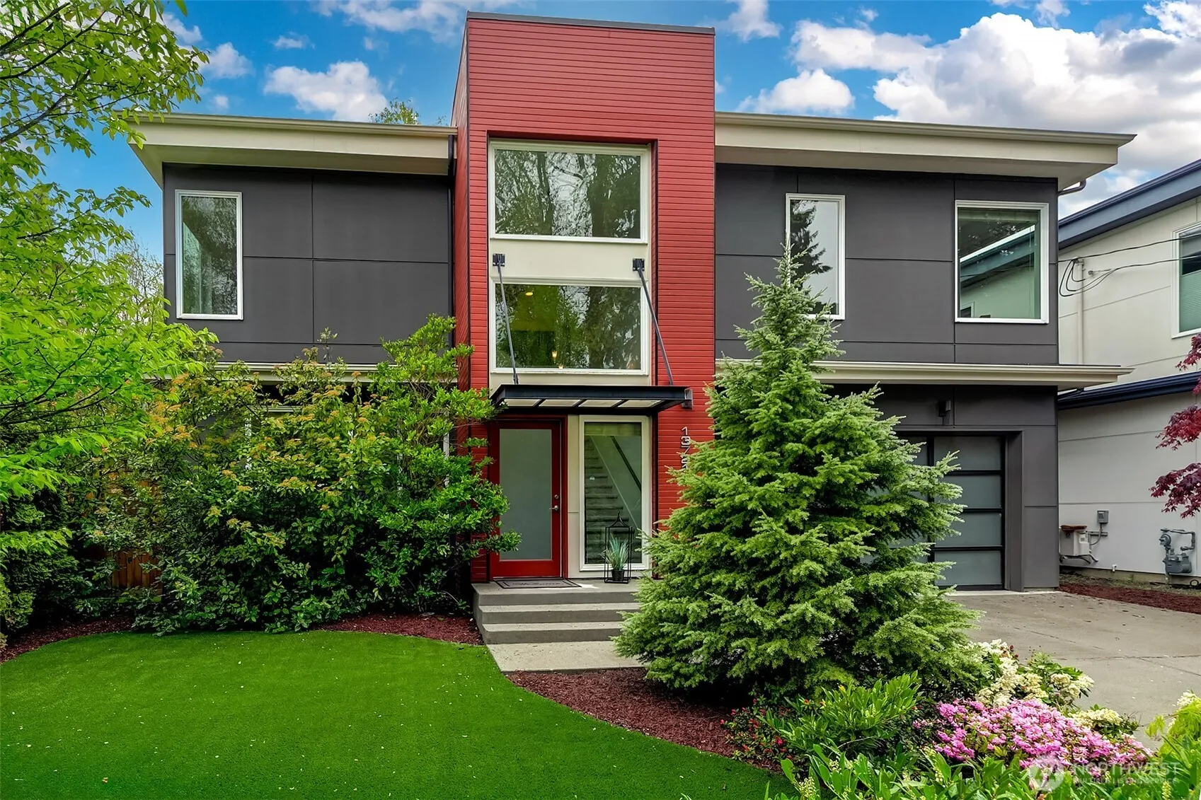 Property photo for 13721 Meridian Avenue N, Seattle