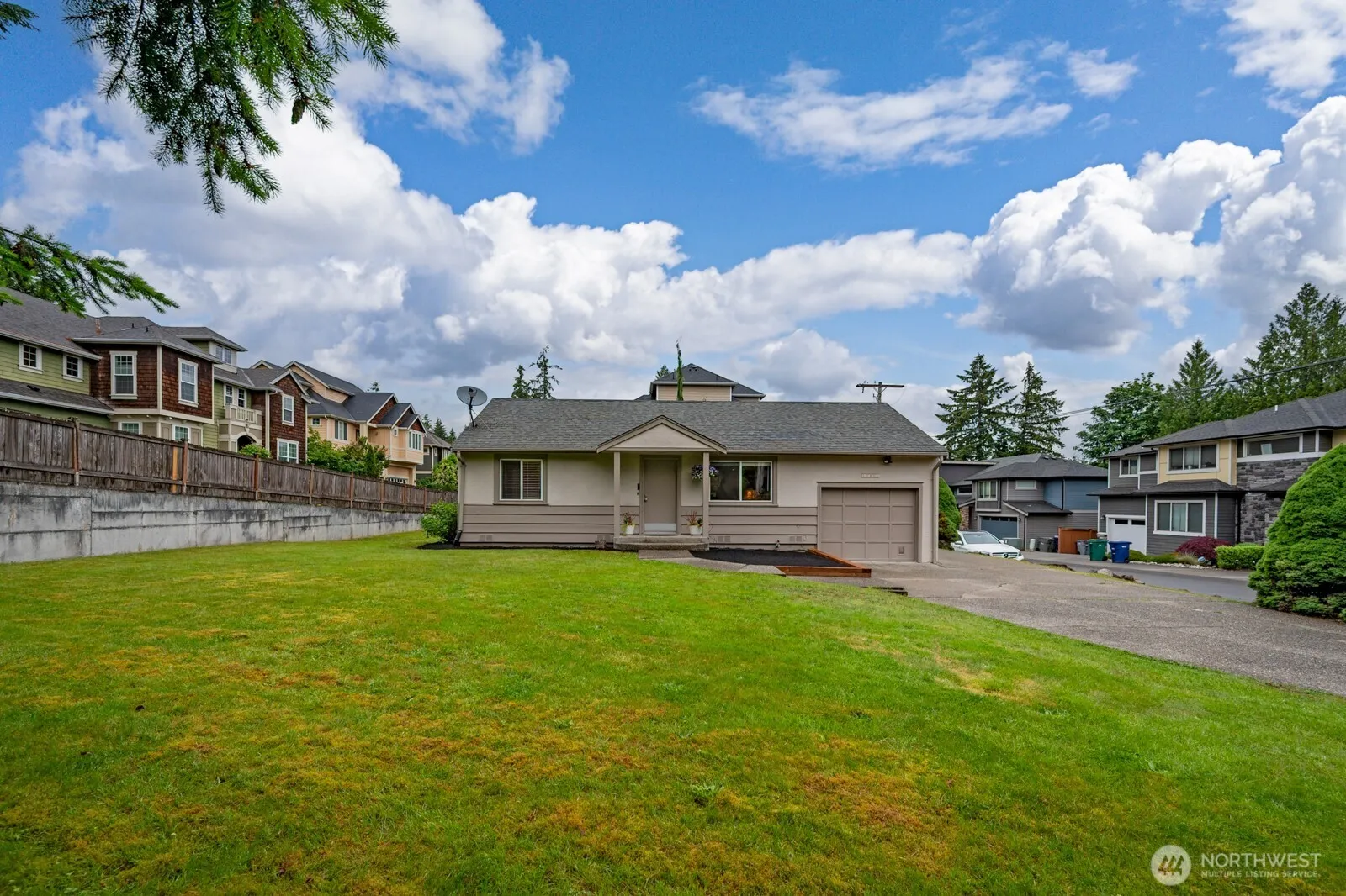 Property photo for 13804 Redmond Way, Redmond photo 4