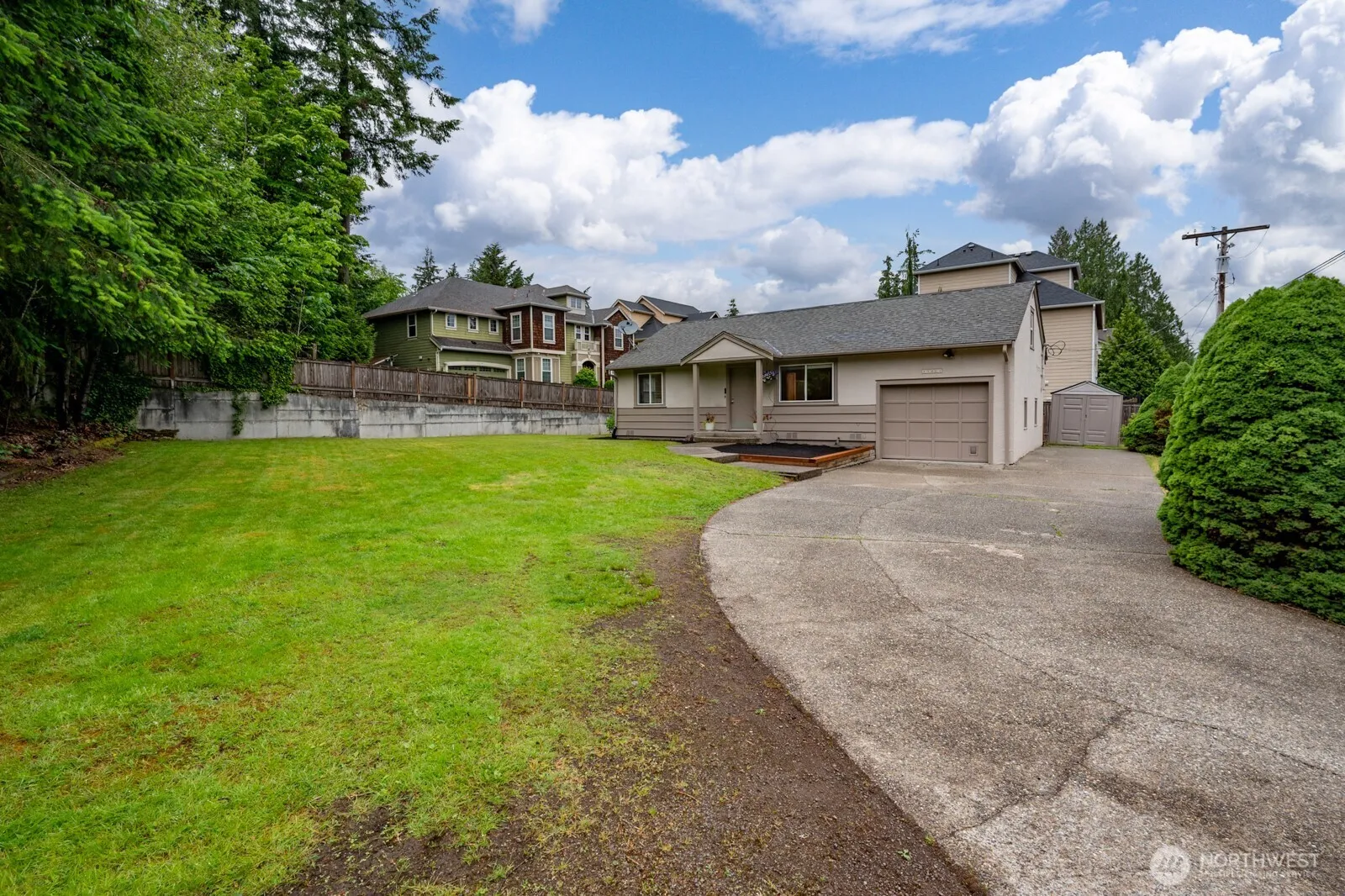 Property photo for 13804 Redmond Way, Redmond photo 3