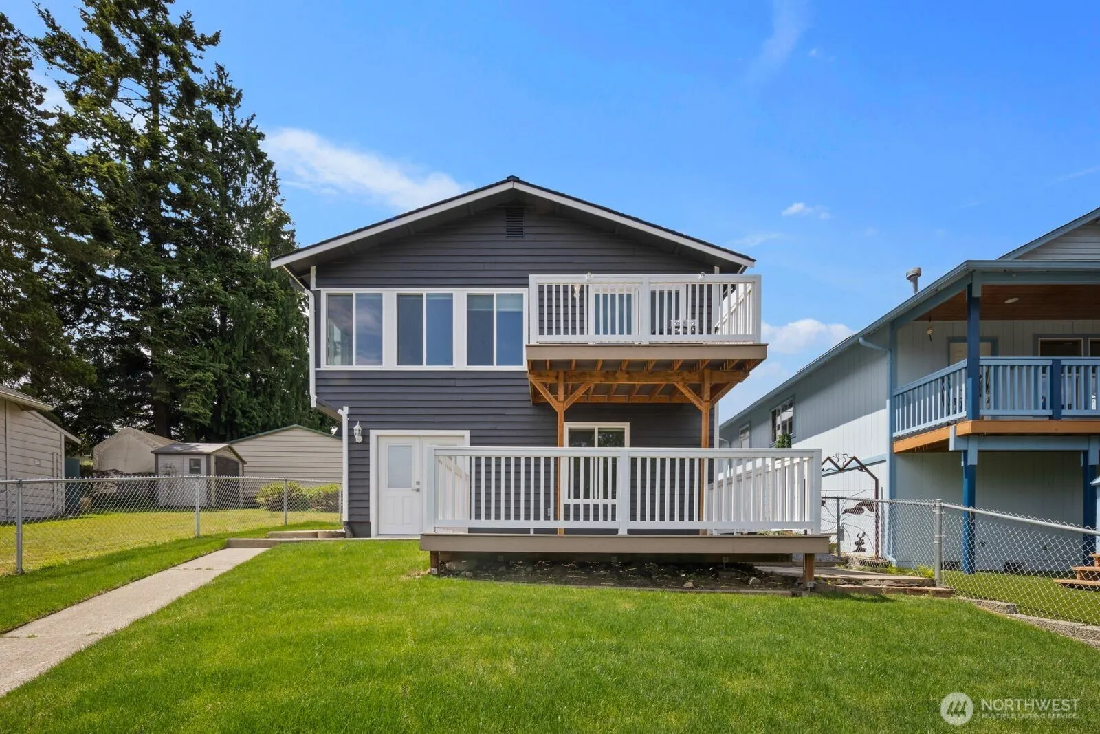 Property photo for 2126 E Grand Avenue, Everett