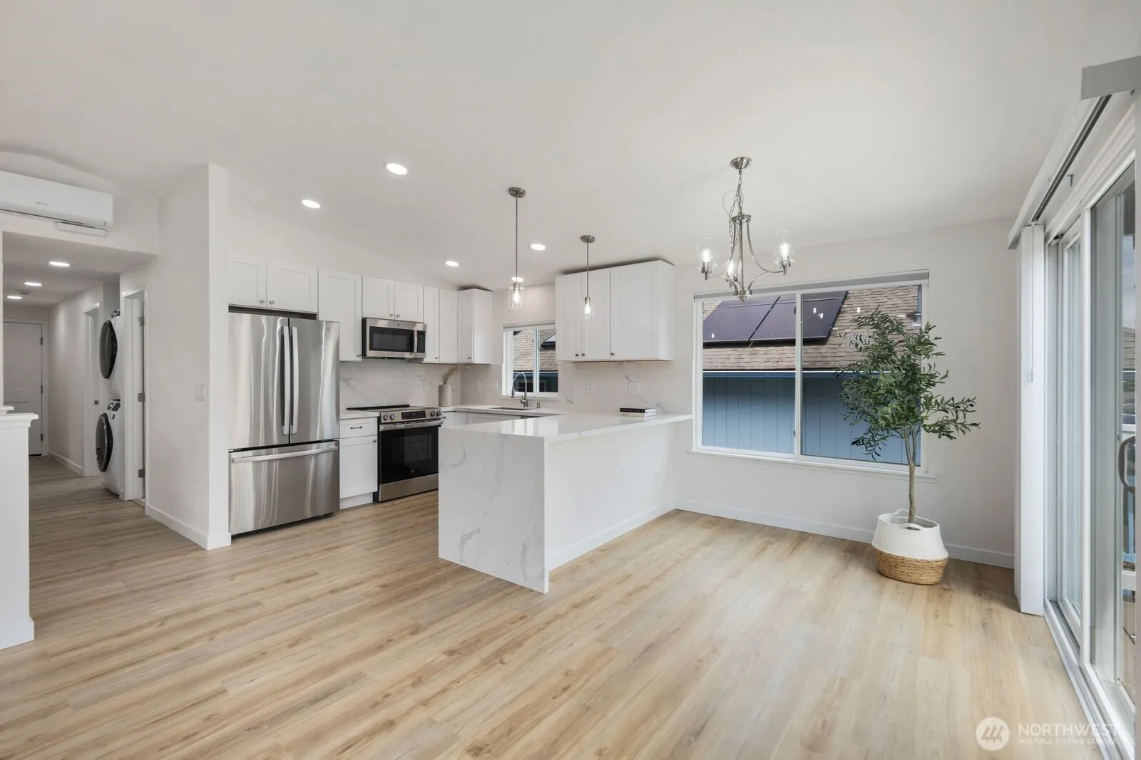Property photo for 2126 E Grand Avenue, Everett