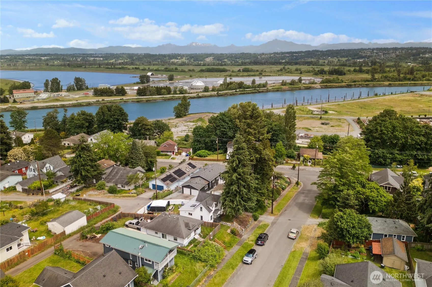 Property photo for 2126 E Grand Avenue, Everett