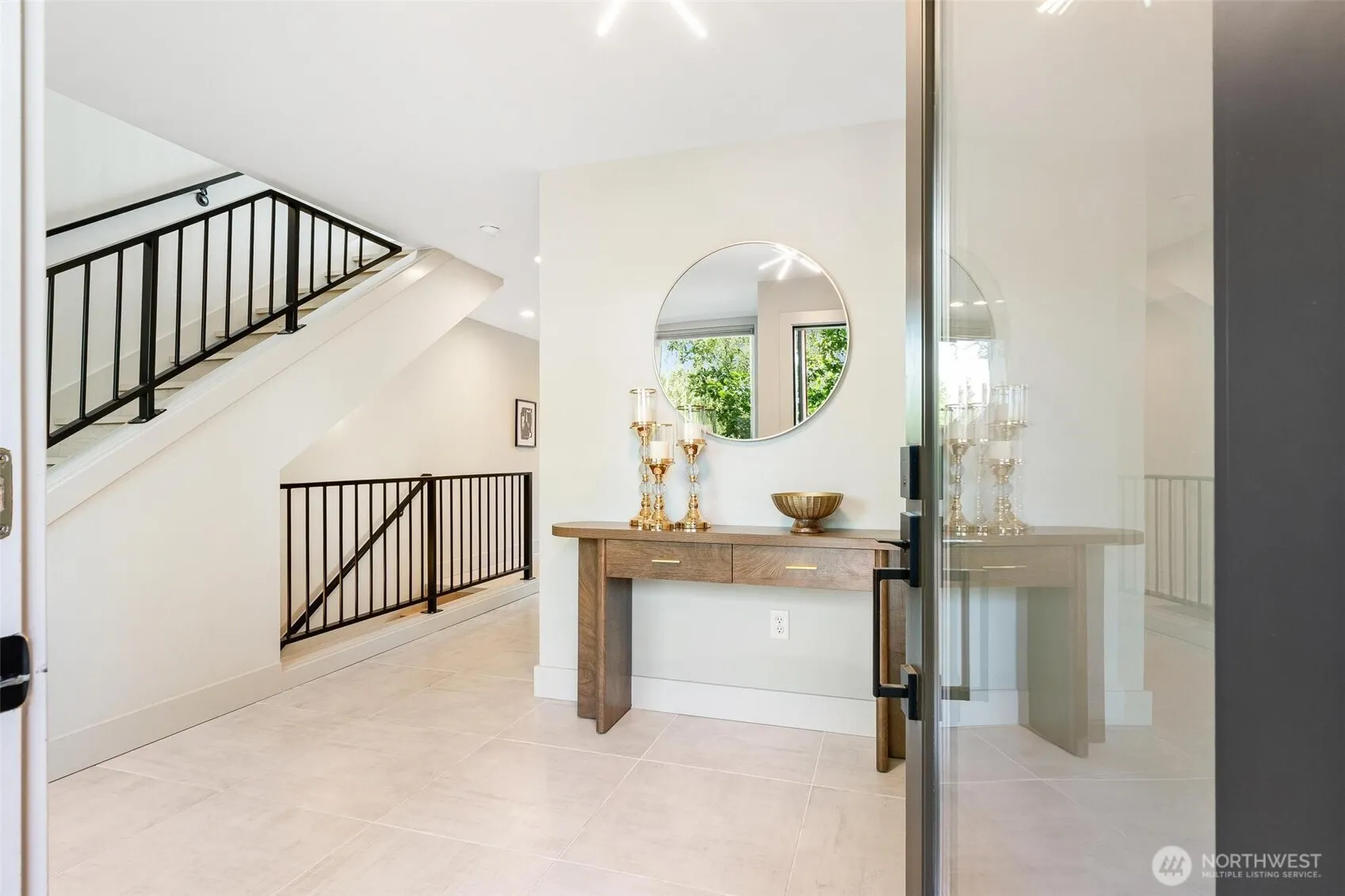 Property photo for 305 17th Avenue E, Seattle photo 4