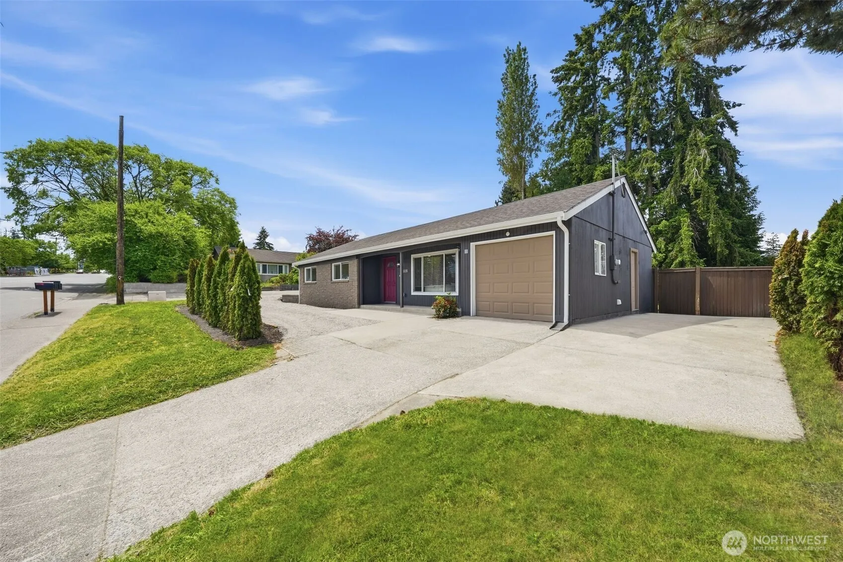 Property photo for 20926 W 44th Avenue, Lynnwood