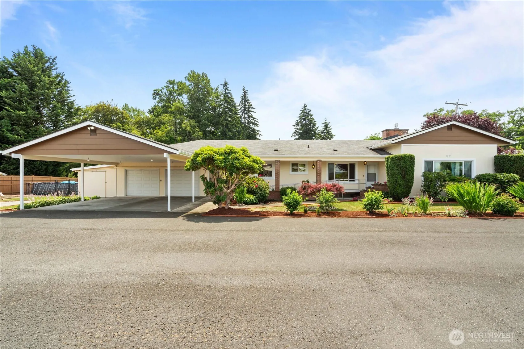 Property photo for 1809 5th Street Sw, Puyallup photo 2
