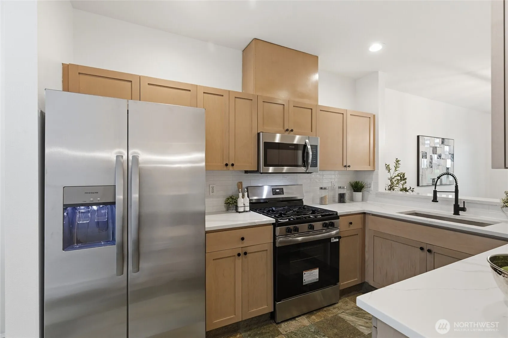 Property photo for 945 232nd Place Ne #945, Sammamish photo 2