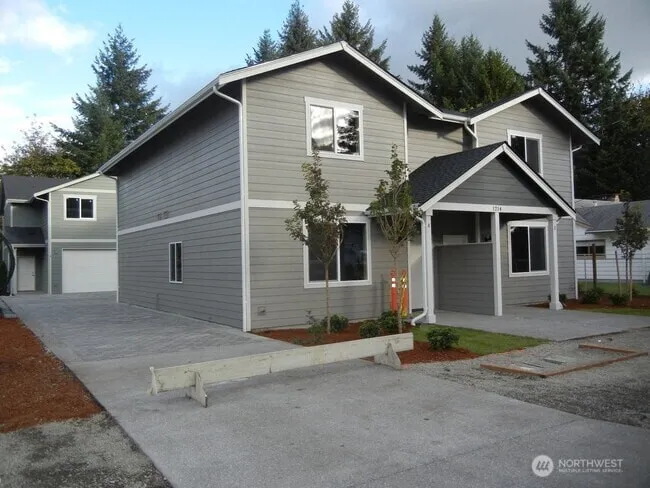 Property photo for 1214 Hall Street Se #a&b, Lacey