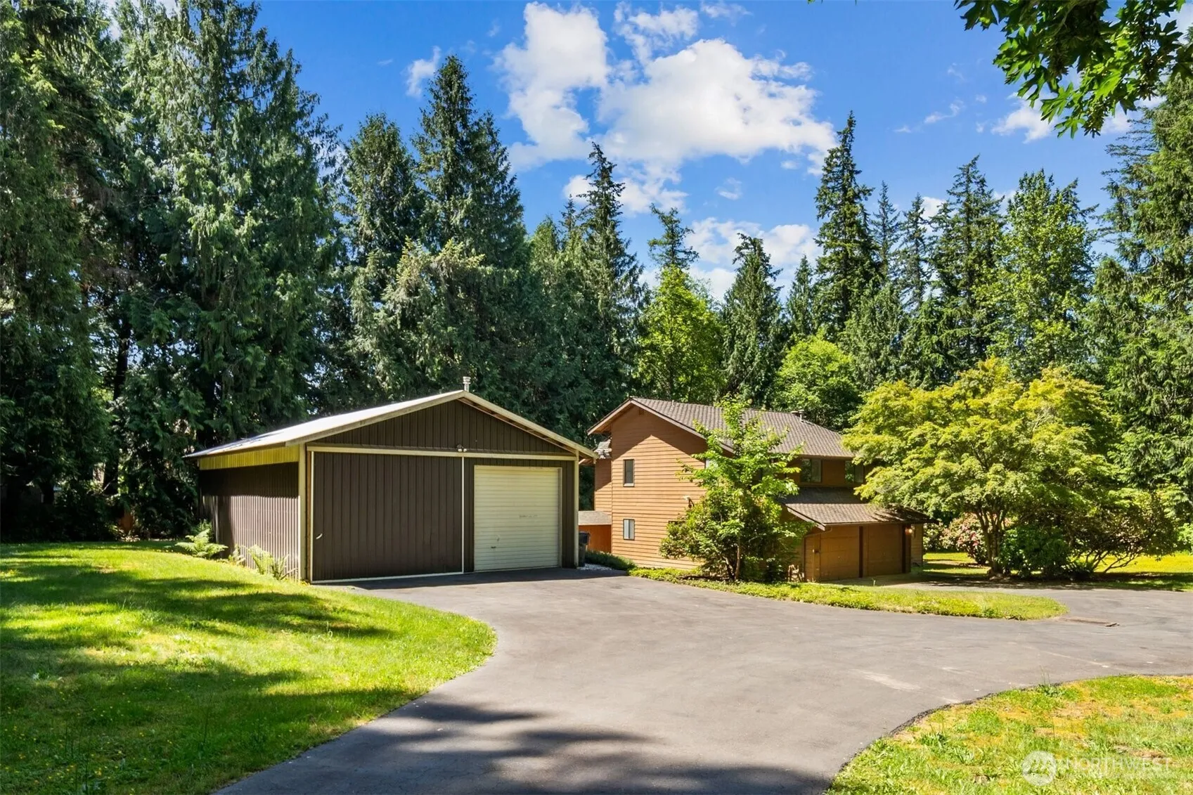 Property photo for 23707 Ne 63rd Place, Redmond