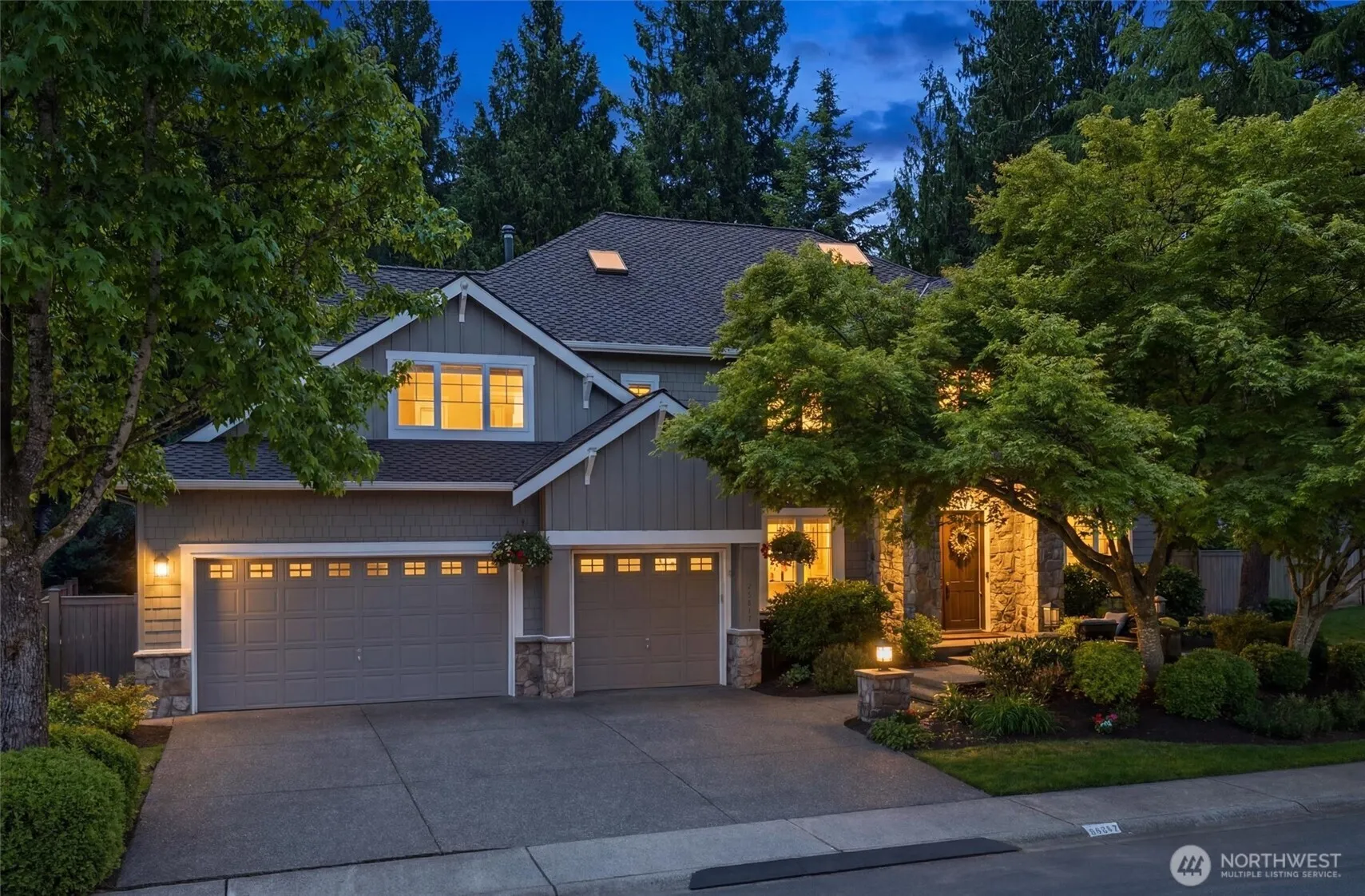 Property photo for 25817 Se 31st Place, Sammamish photo 2