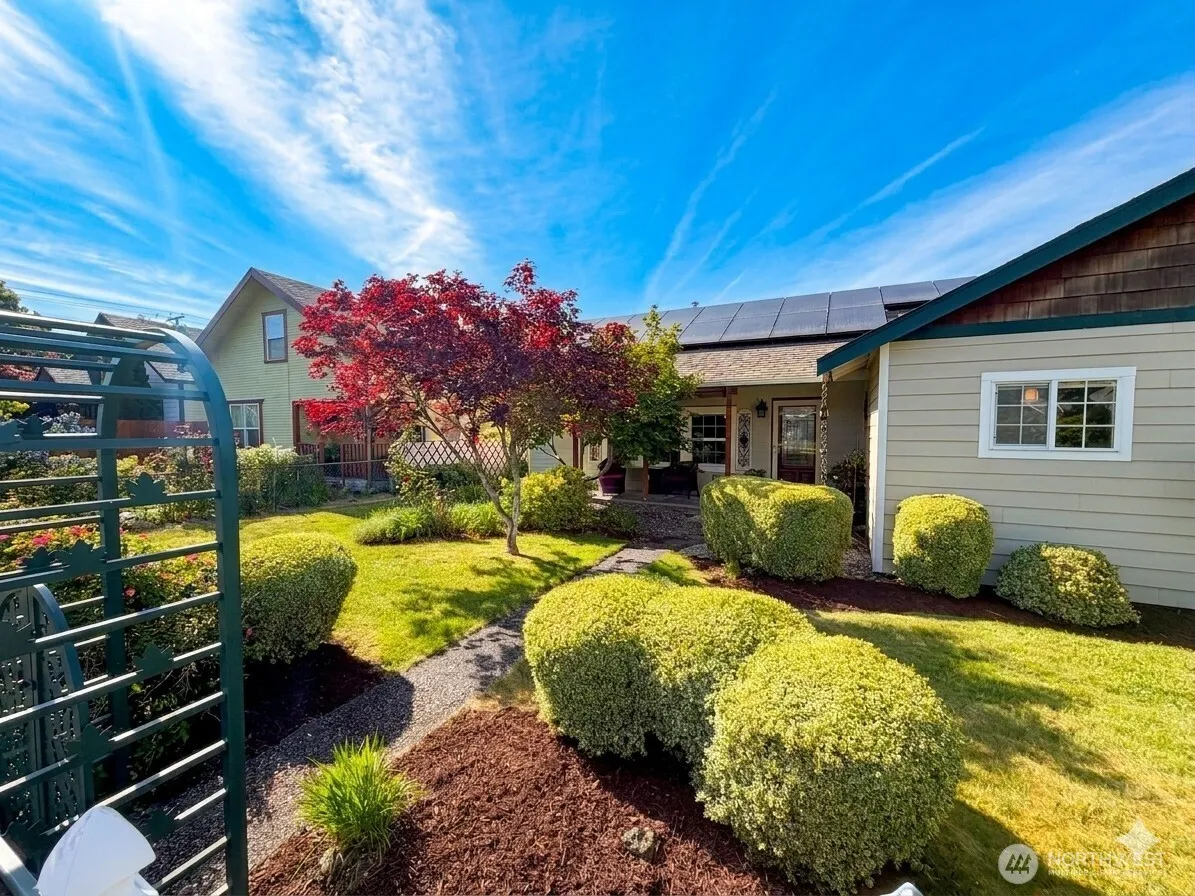 Property photo for 260 Lincoln Avenue E, Tenino