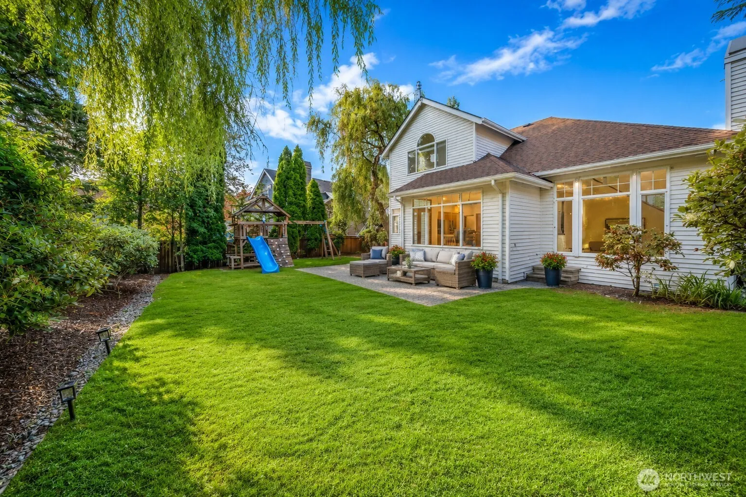 Property photo for 18010 Ne 109 Court, Redmond