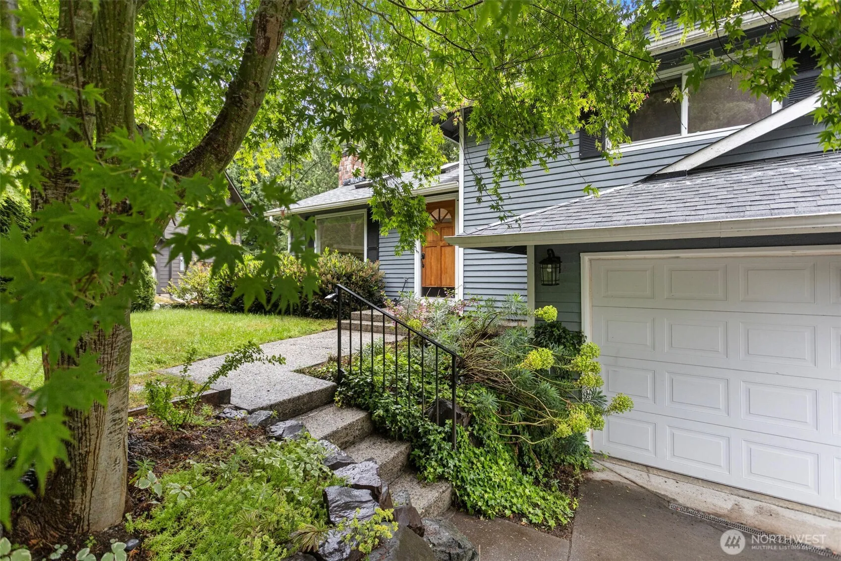 Property photo for 17720 199th Place Ne, Woodinville photo 2