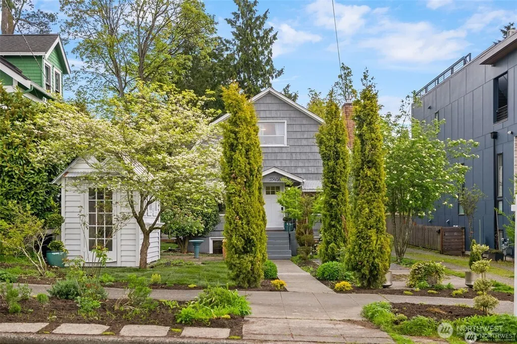 Property photo for 5548 27th Avenue Ne #a, Seattle photo 3