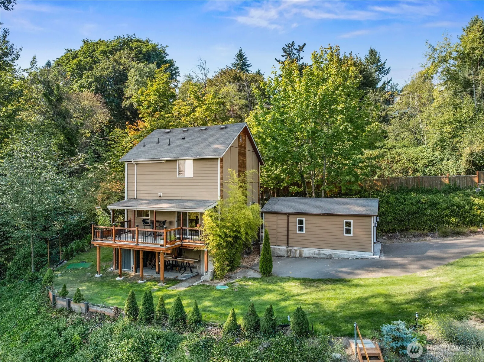 Property photo for 21216 Des Moines Memorial Dr, Des Moines