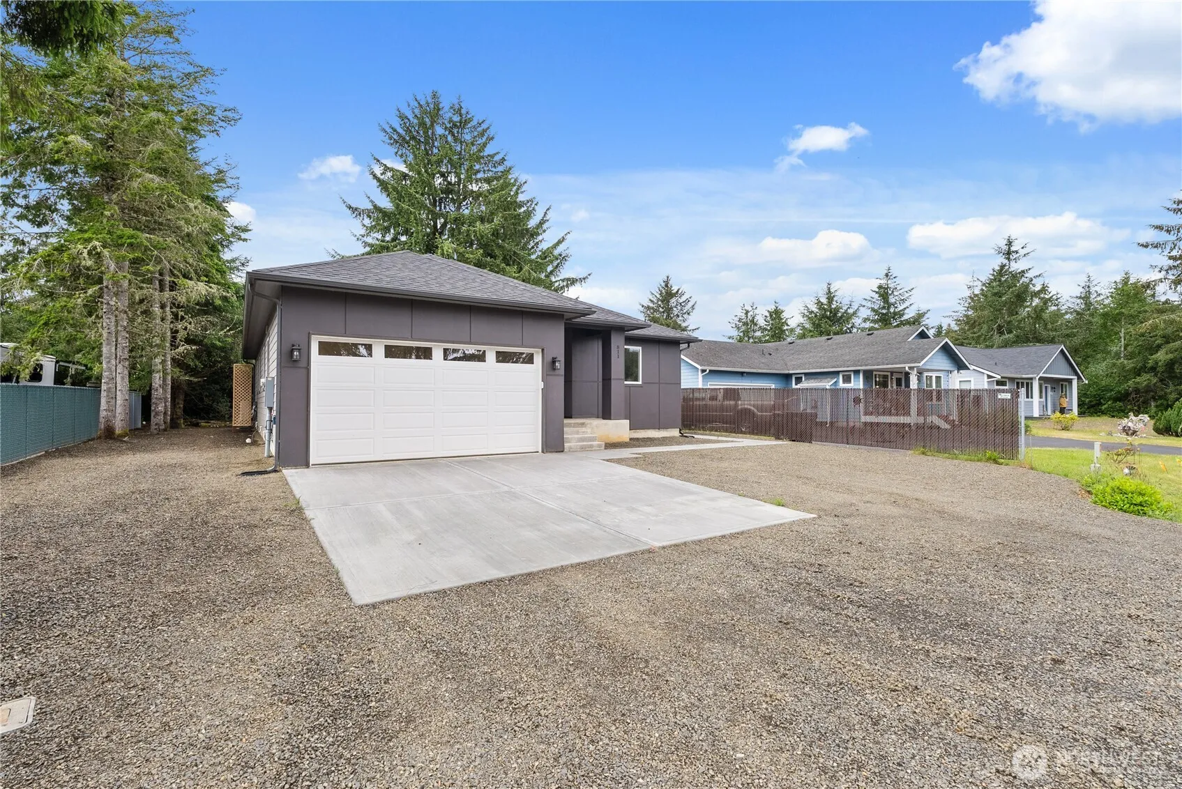Property photo for 811 Vagabond Avenue, Ocean Shores photo 2
