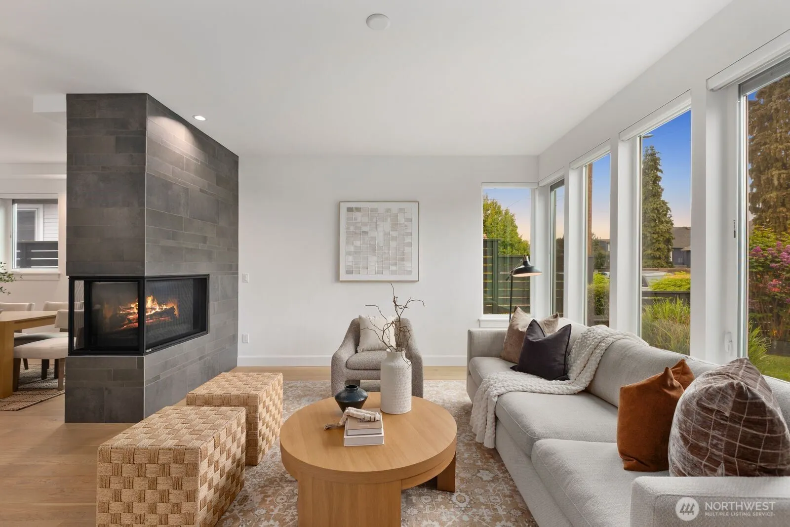 Property photo for 6233 Carleton Avenue S, Seattle photo 4