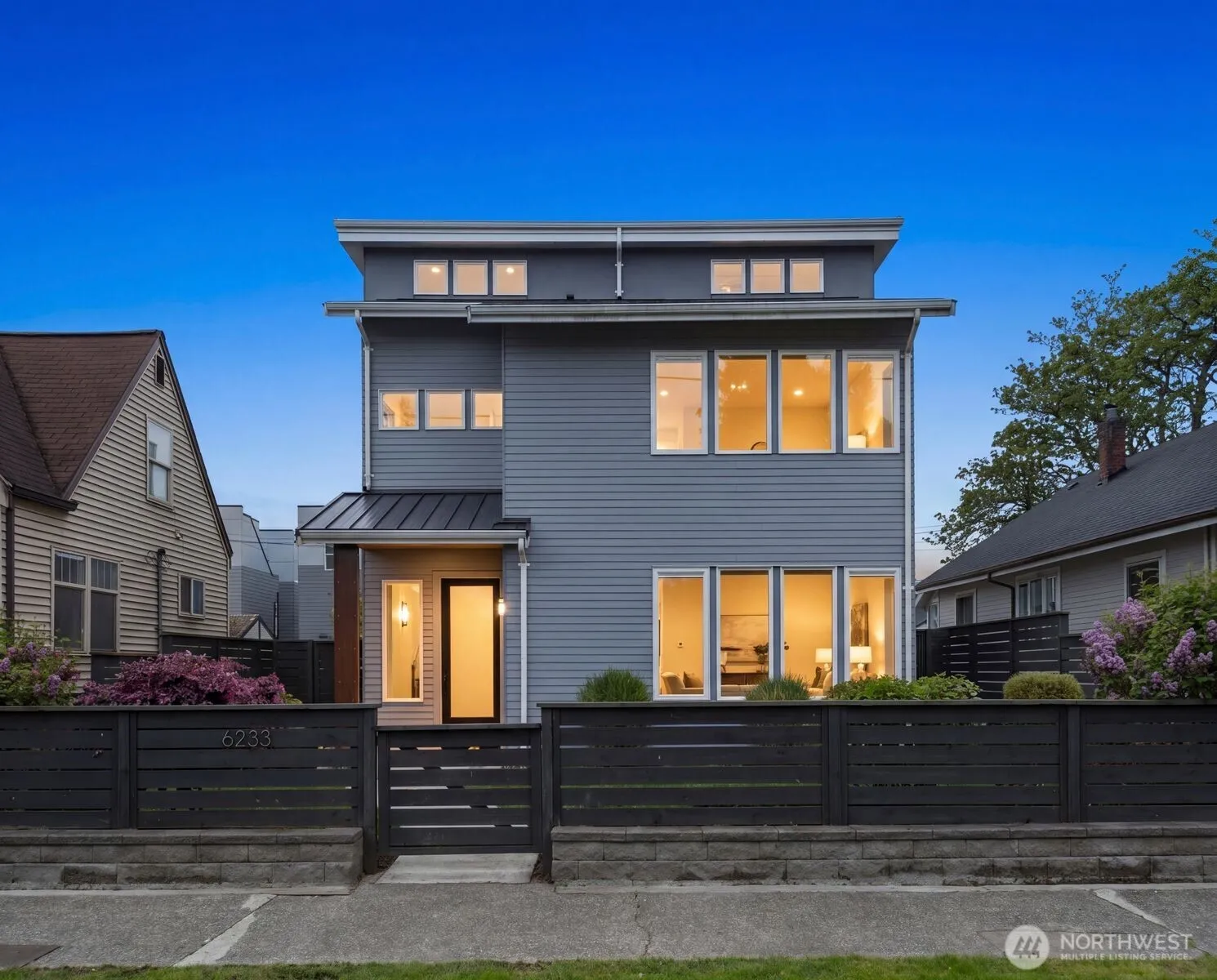 Property photo for 6233 Carleton Avenue S, Seattle photo 2