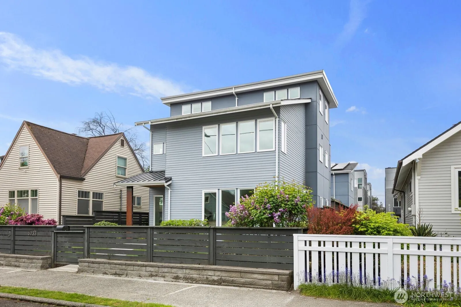 Property photo for 6233 Carleton Avenue S, Seattle