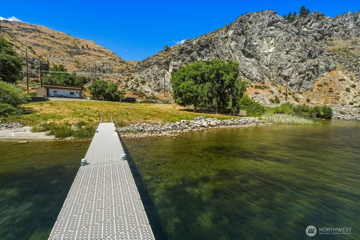 Property photo for 200 Stayman Flats Rd, Chelan