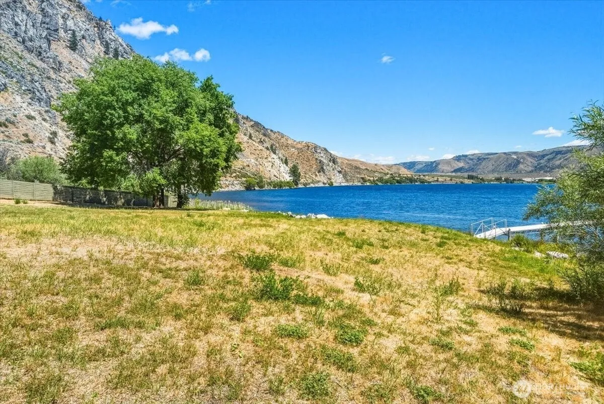Property photo for 200 Stayman Flats Rd, Chelan photo 5