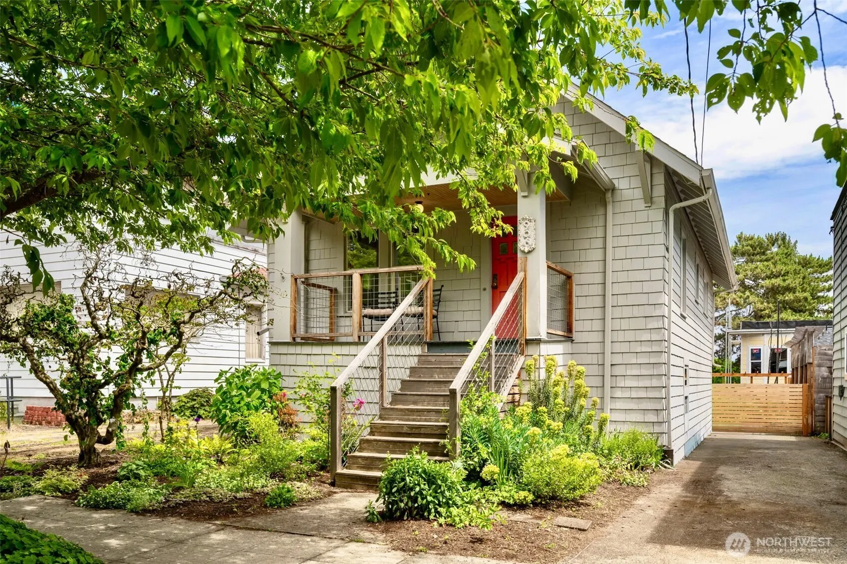 Property photo for 906 19th Avenue, Seattle photo 3