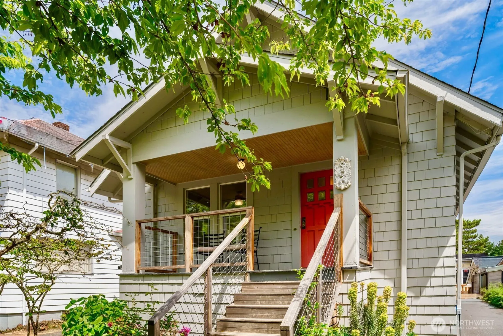 Property photo for 906 19th Avenue, Seattle photo 2