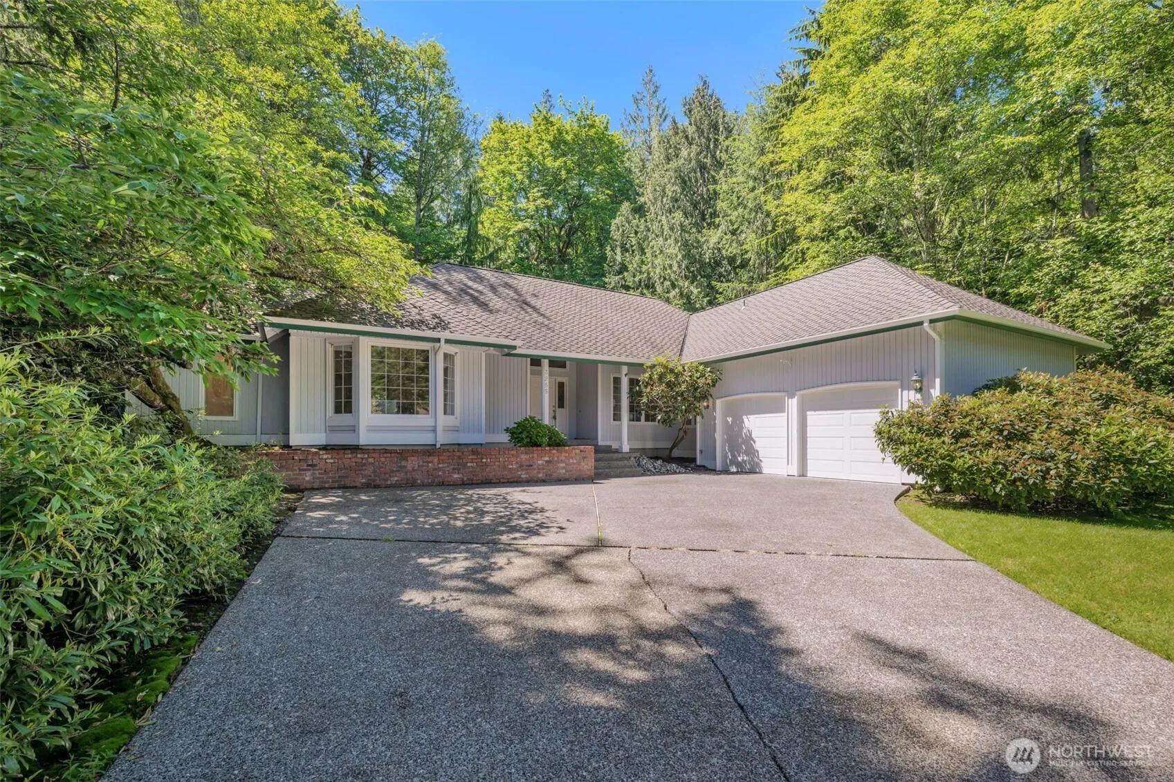 Property photo for 3255 Sierra Court Sw, Issaquah, WA 98027