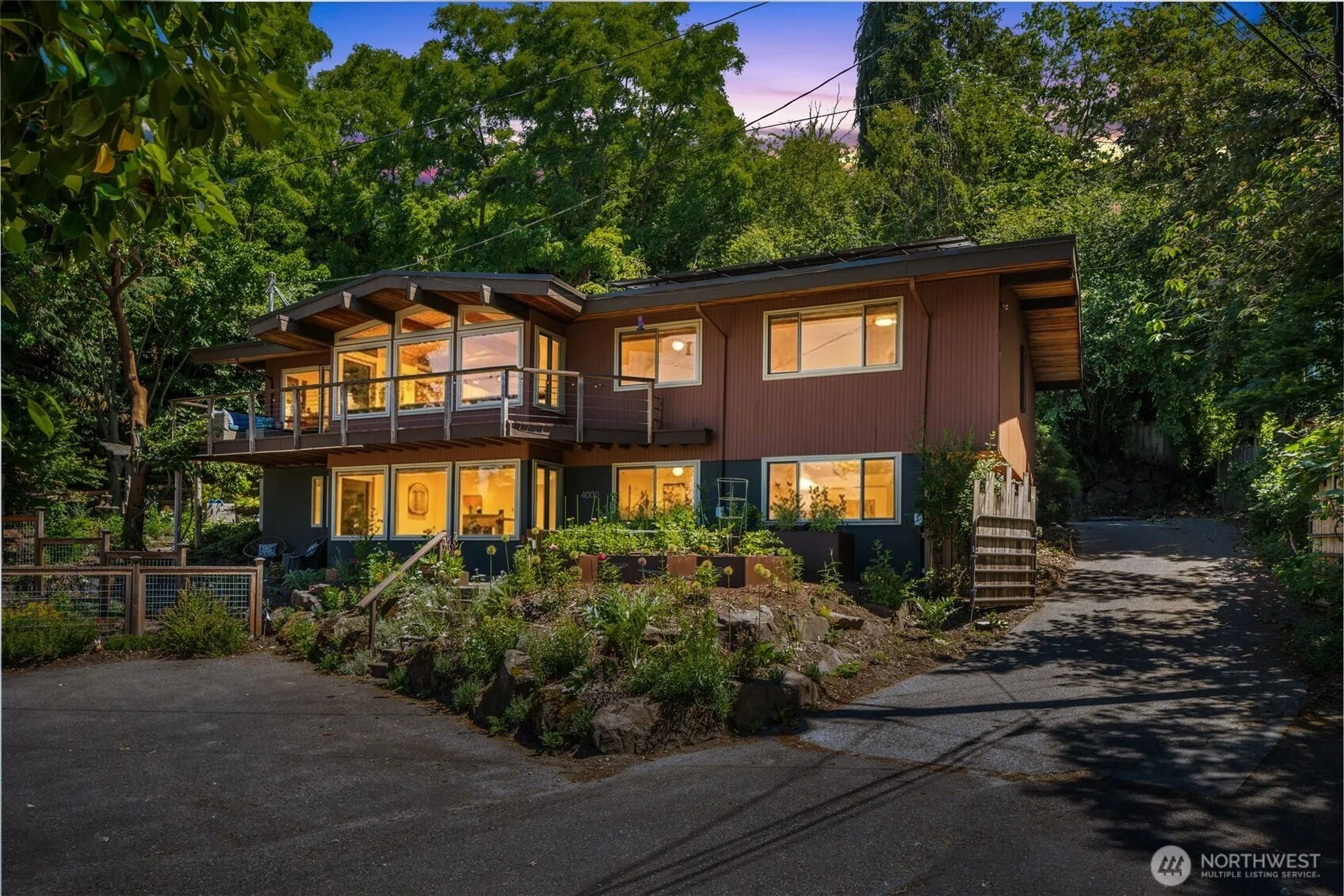 Property photo for 4000 Sw Myrtle Street, Seattle