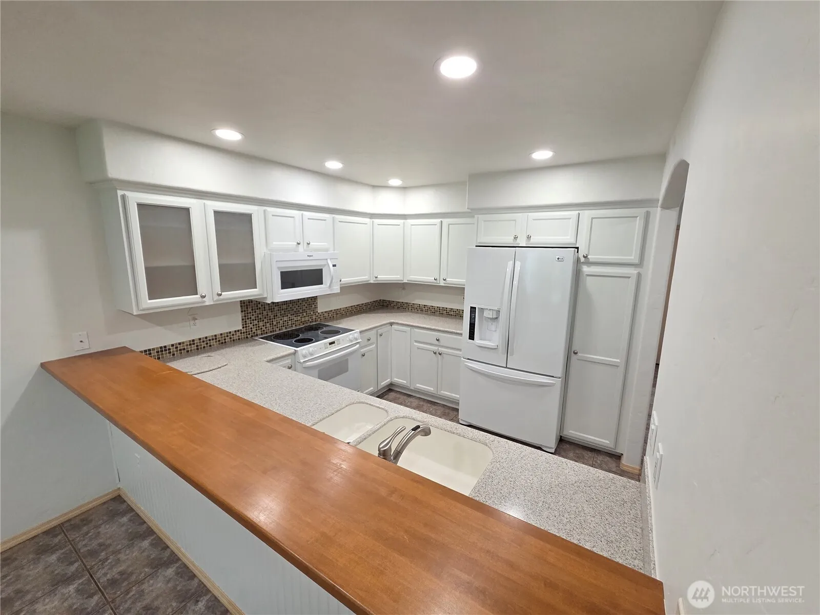 Property photo for 6604 Riviera Court Se, Lacey photo 4