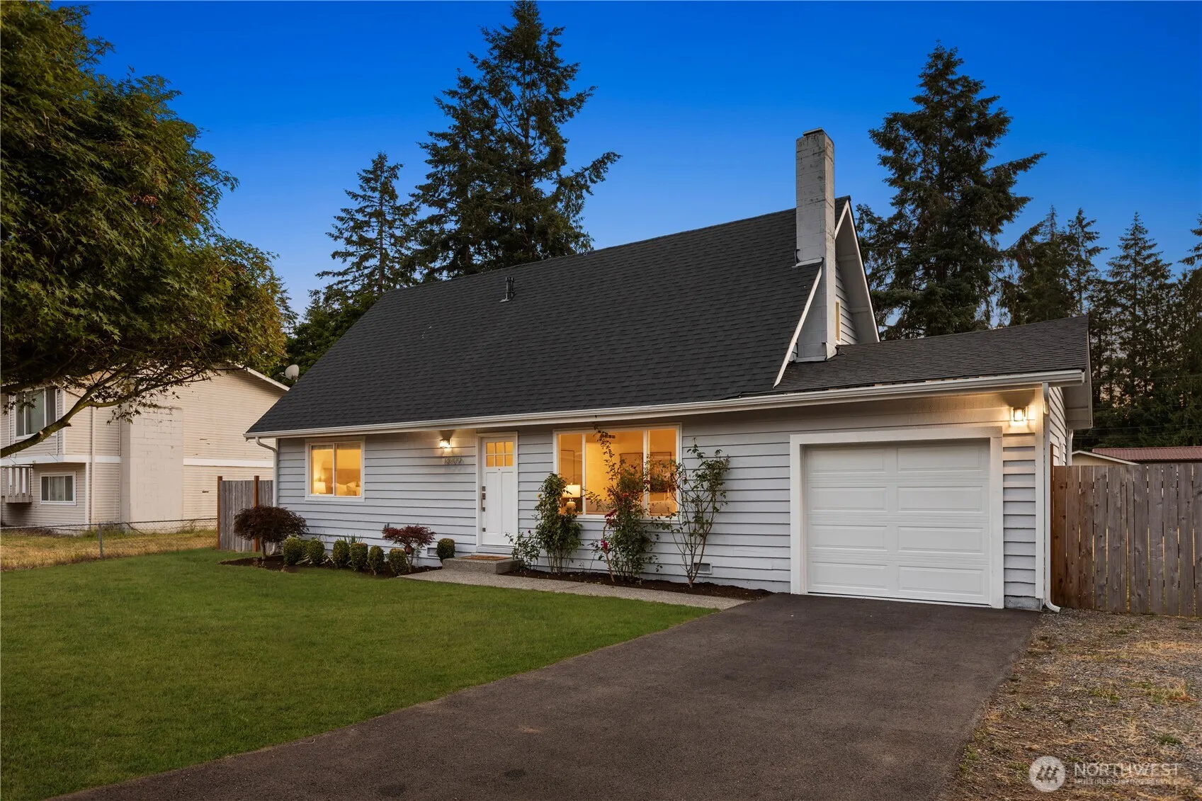 Property photo for 14009 145th Avenue Se, Renton photo 2