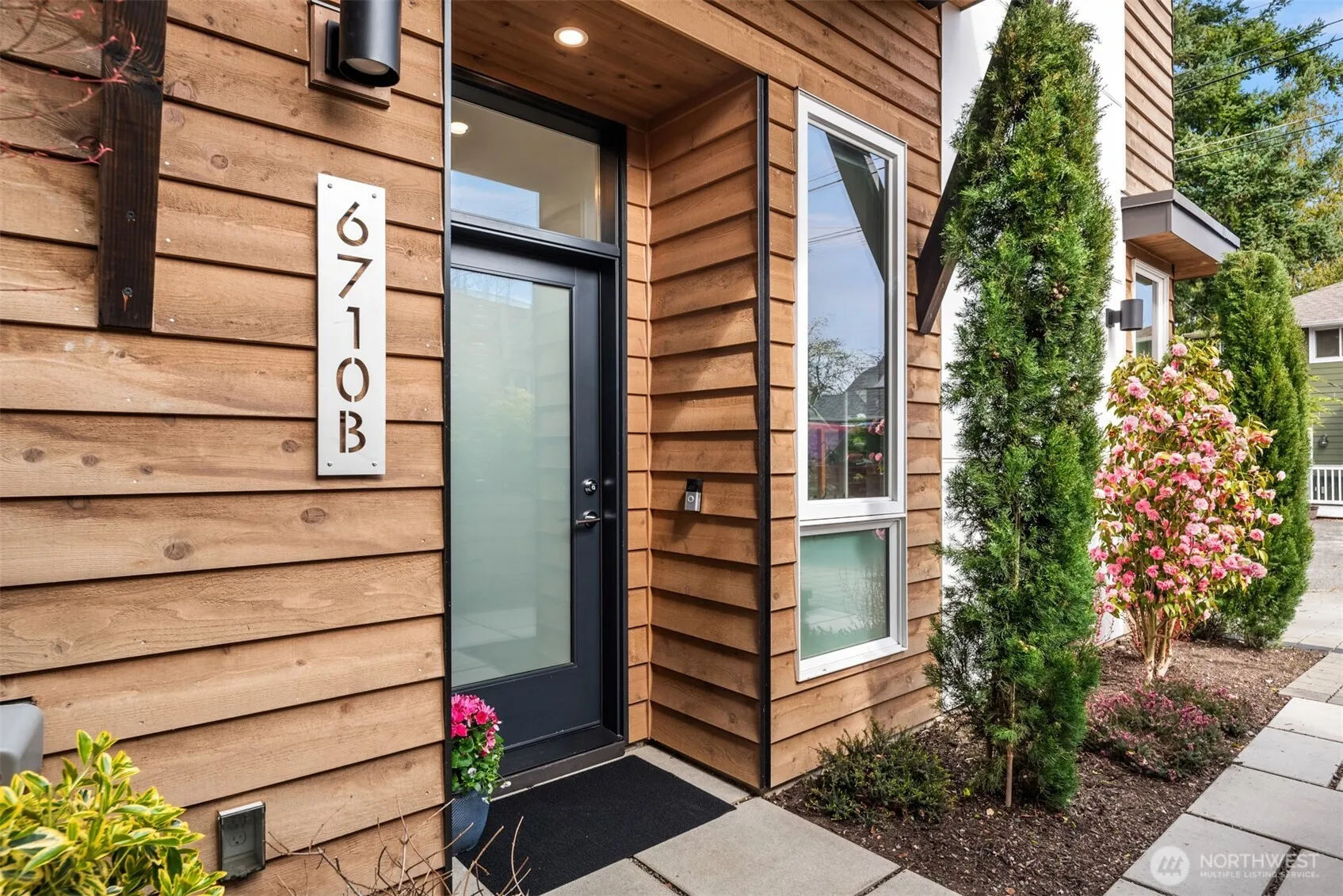 Property photo for 6710 36th Avenue Sw #b, Seattle photo 5