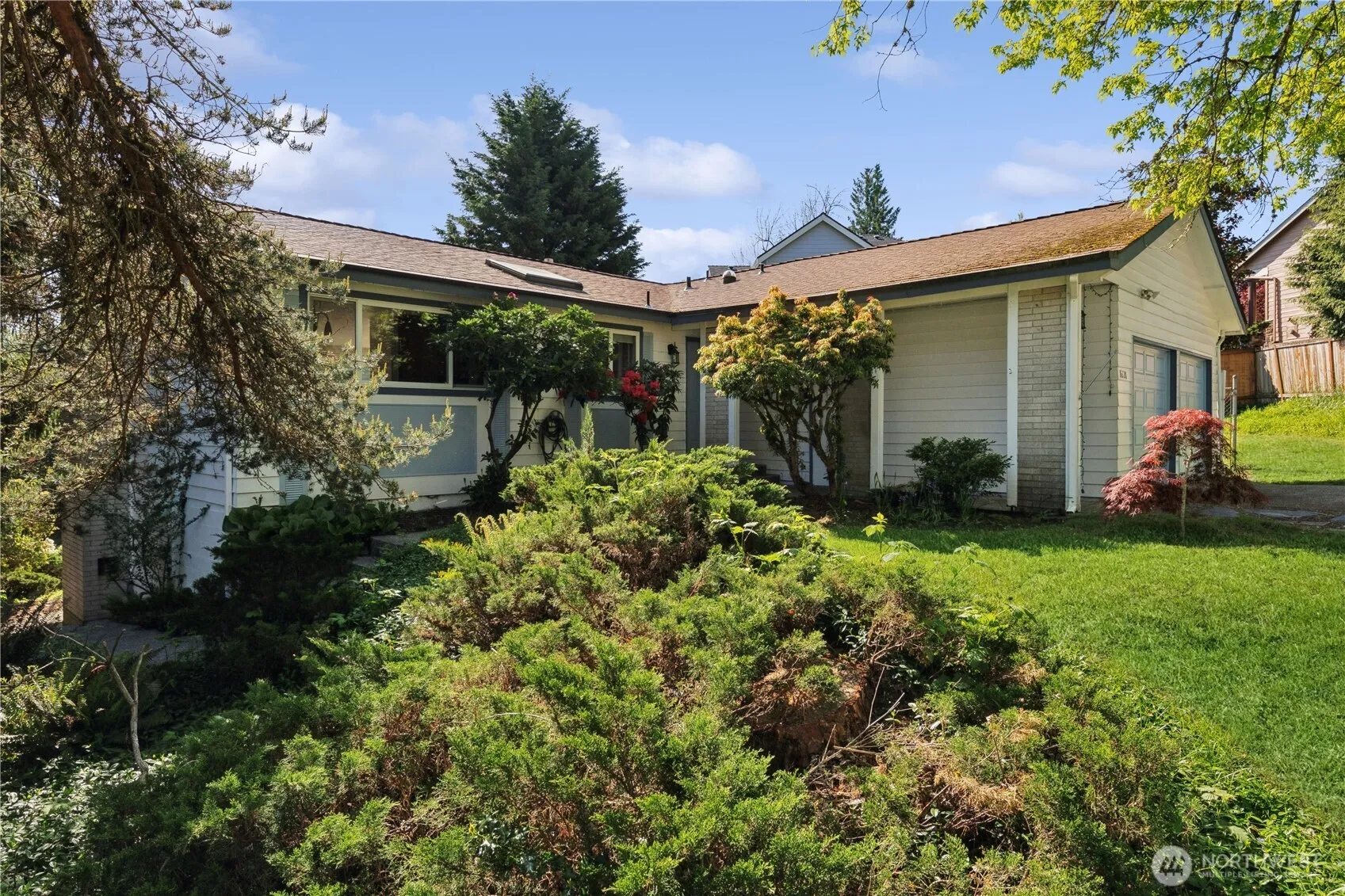 Property photo for 16226 Ne 57th Street, Redmond photo 4