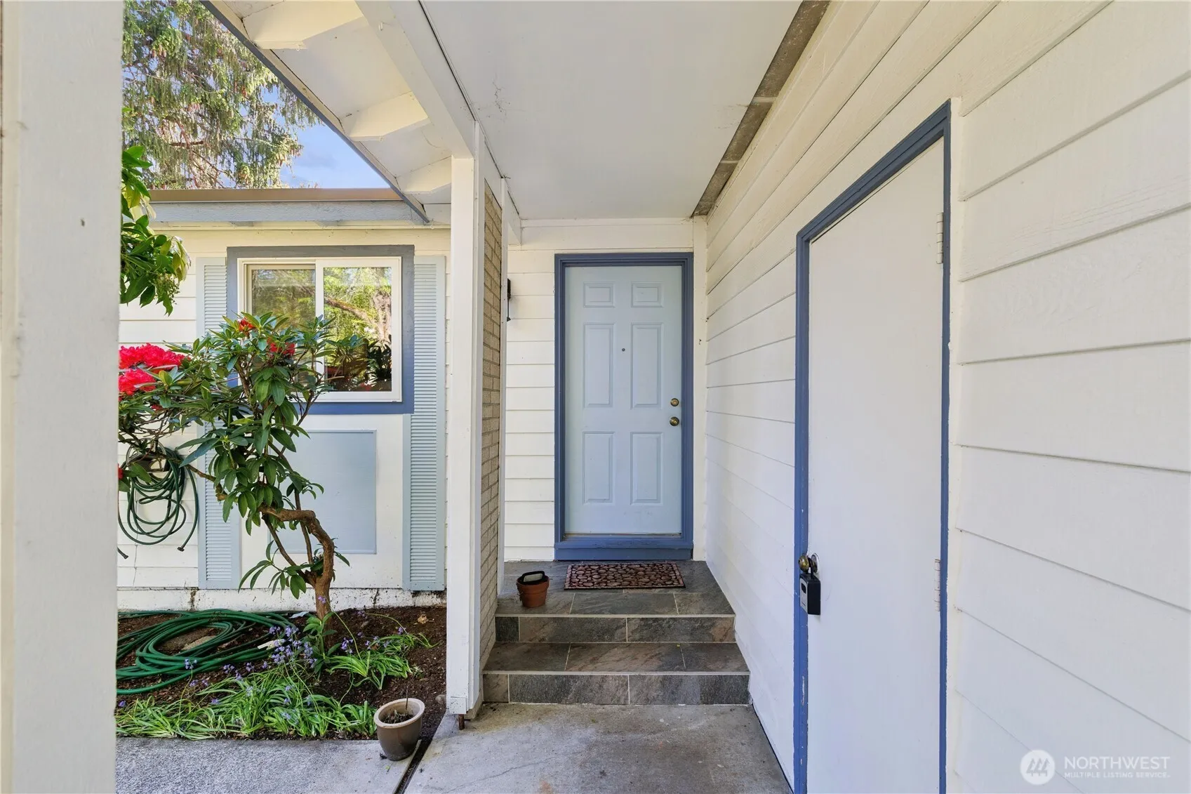 Property photo for 16226 Ne 57th Street, Redmond photo 3