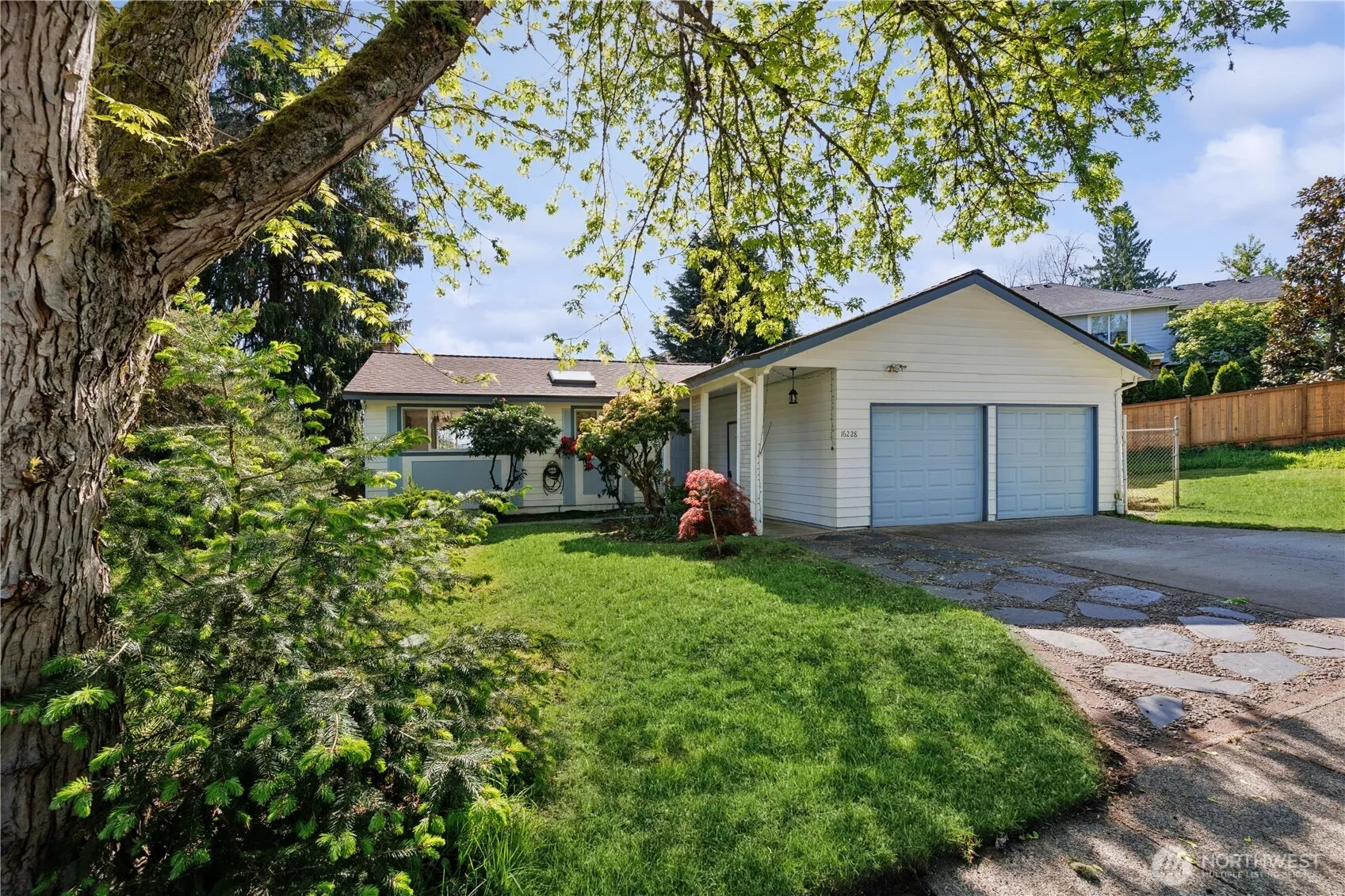 Property photo for 16226 Ne 57th Street, Redmond photo 5