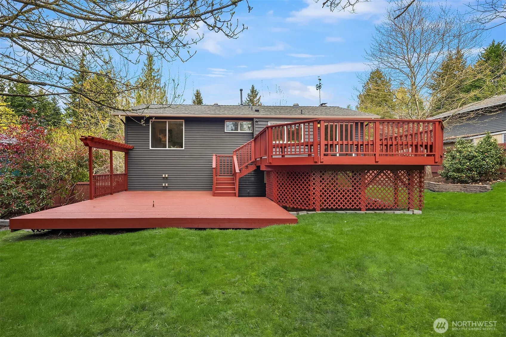 Property photo for 16611 Ne 108th Place, Redmond photo 3
