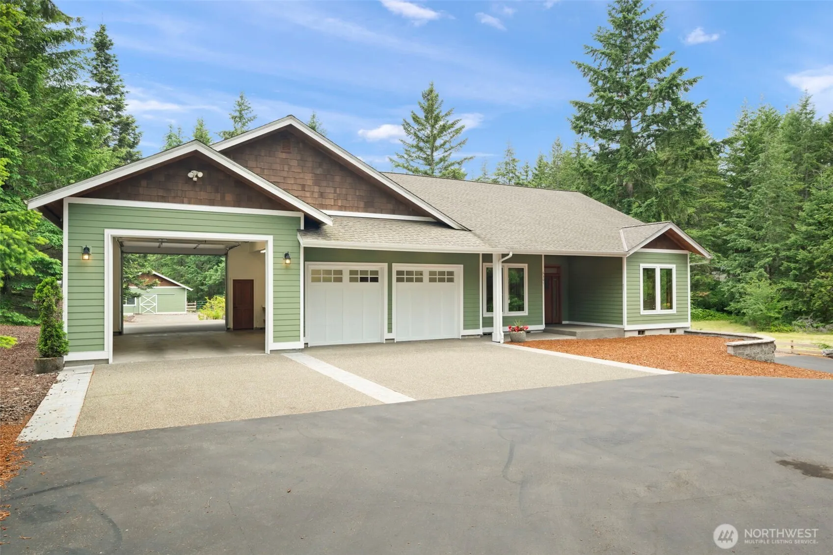 Property photo for 6301 Foxtrail Court Ne, Olympia photo 2
