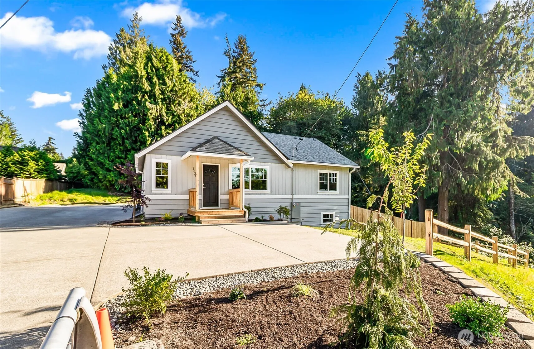 Property photo for 1526 W Mukilteo Blvd #a, Everett photo 2