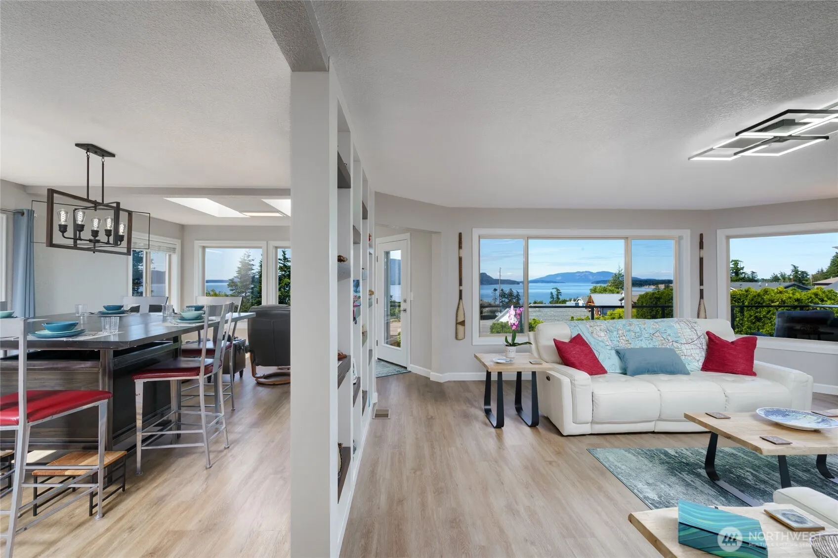 Property photo for 4211 Glasgow Way, Anacortes photo 5