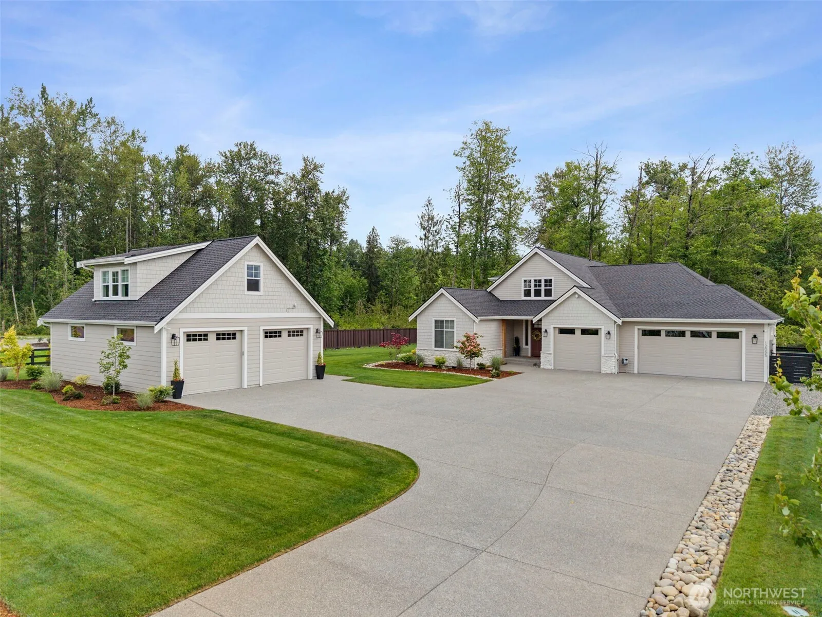 Property photo for 12055 Mundy Loss Road E, Buckley