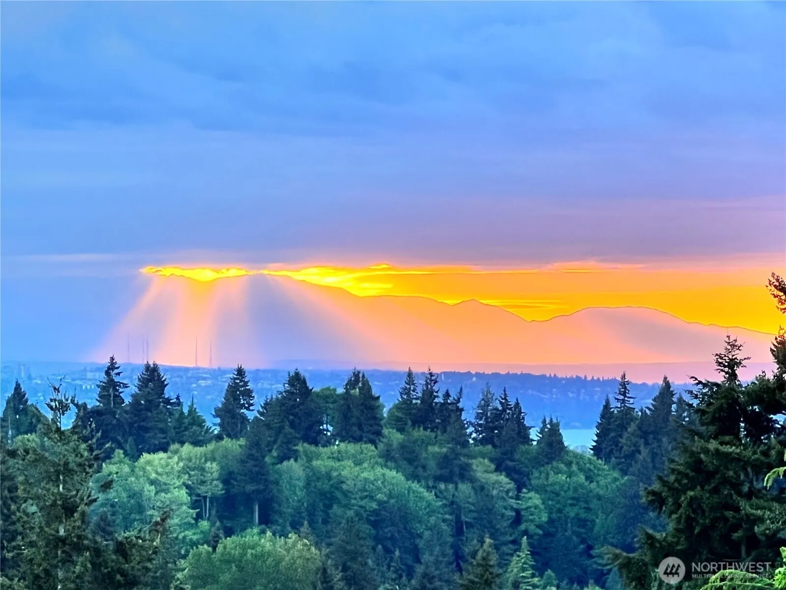 Property photo for 4730 154th Place Se, Bellevue
