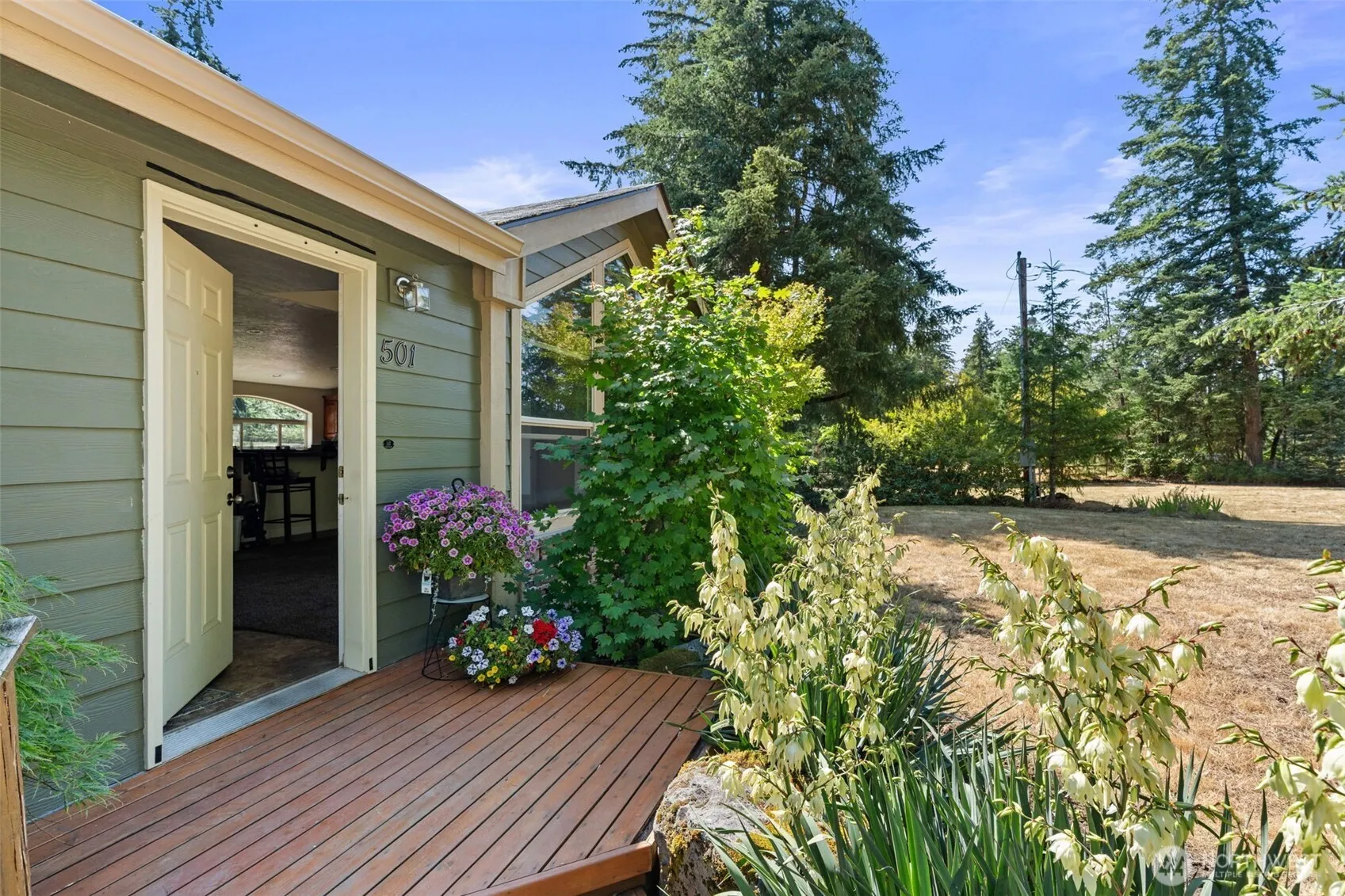 Property photo for 12441 133rd Avenue Se, Rainier