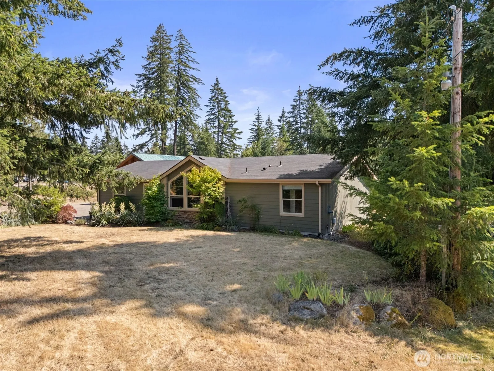 Property photo for 12441 133rd Avenue Se, Rainier photo 5