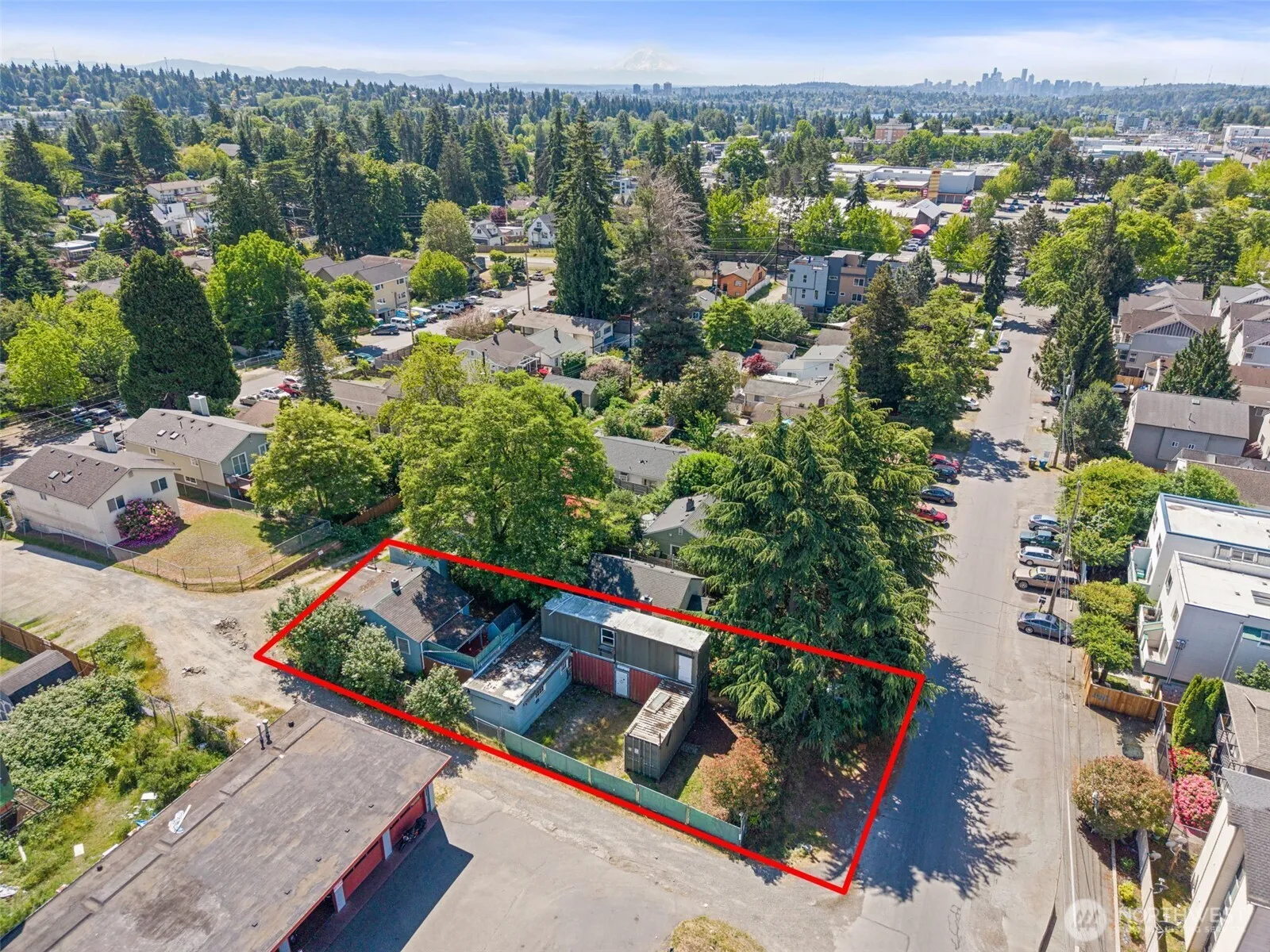 Property photo for 10346 Midvale Avenue N, Seattle photo 2