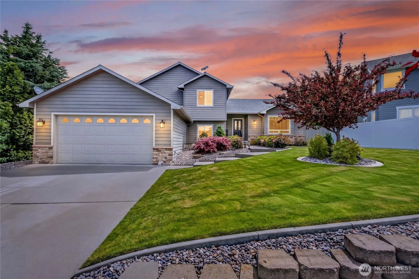 Property photo for 1453 Copper Loop, East Wenatchee