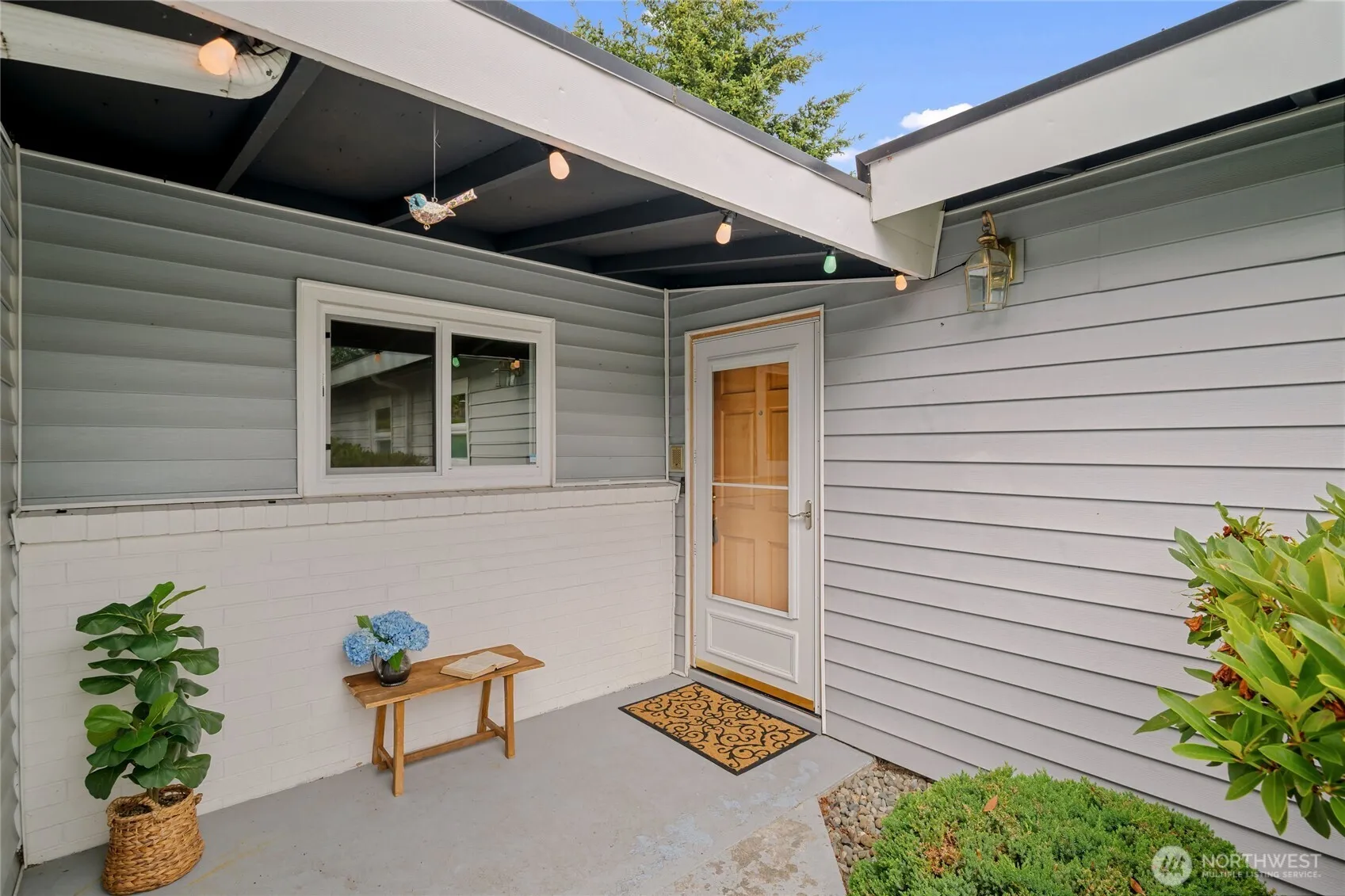 Property photo for 15821 14th Avenue Sw, Burien photo 2