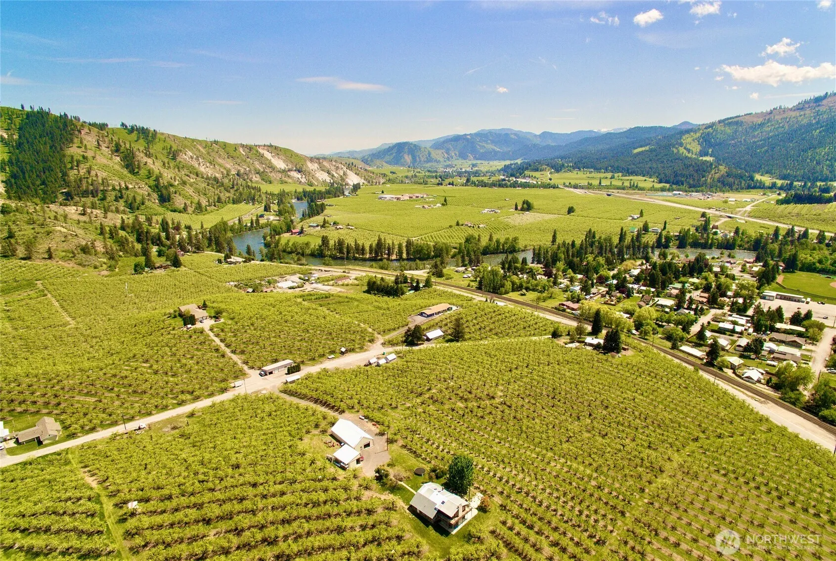 Property photo for 848 X Larson Rd, Peshastin